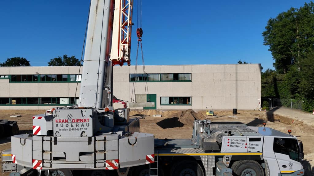 Ein Kran auf einer Baustelle